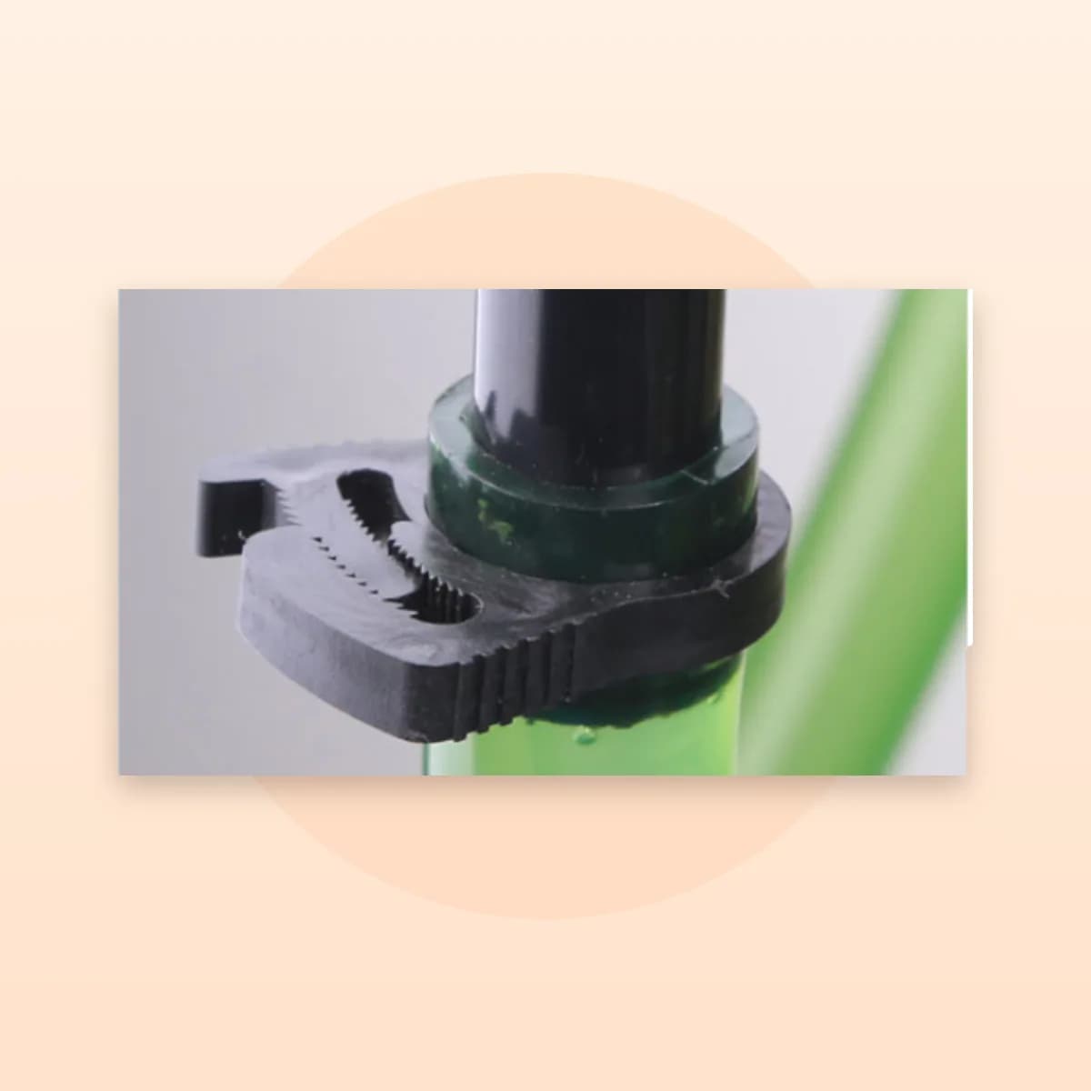 The Kindral spray bar mounted on a tank rim